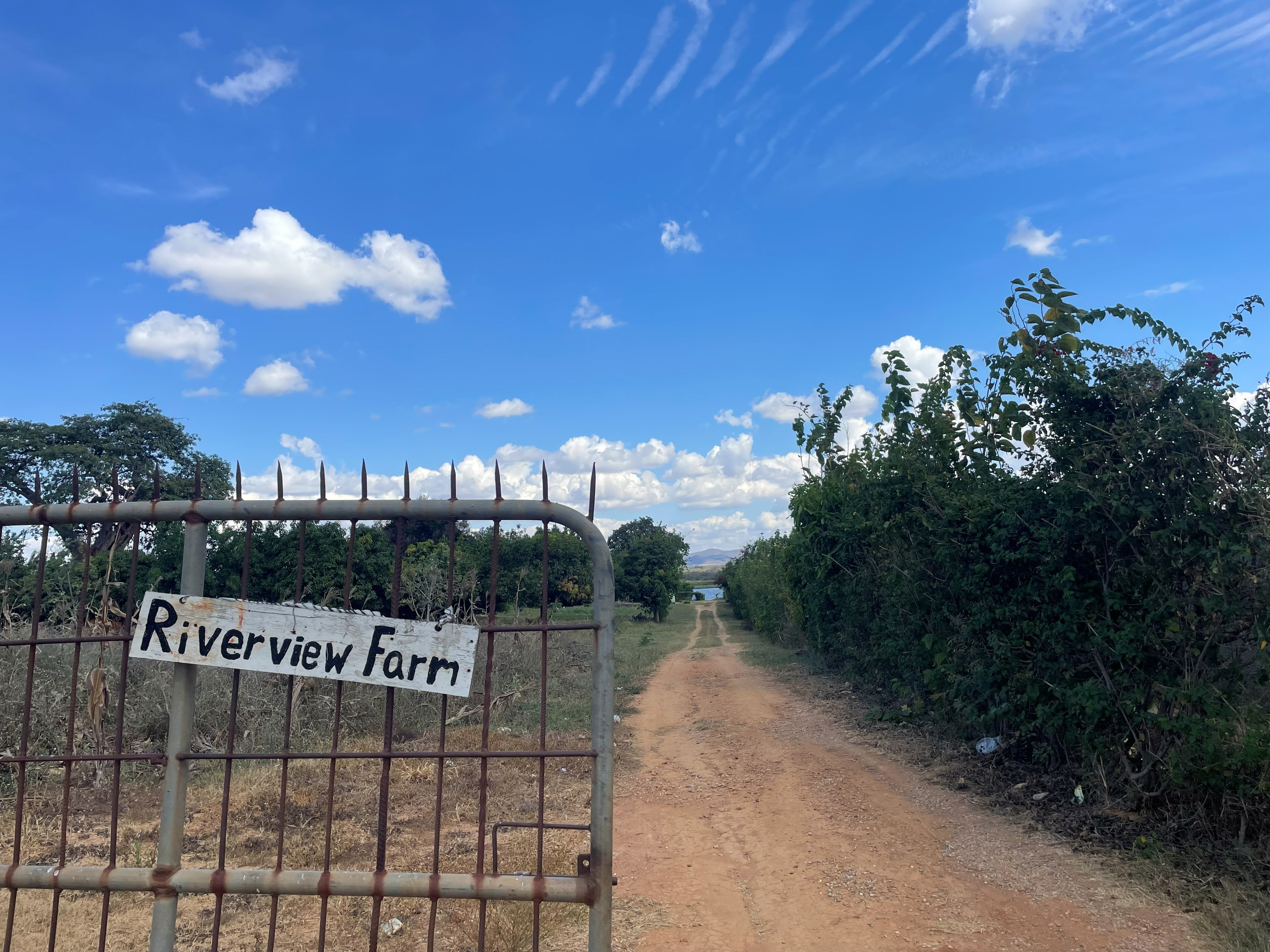 Welcome at the farm entrance